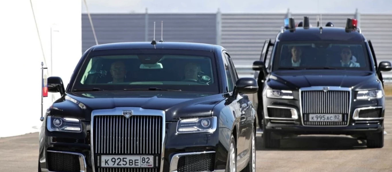 Στο τιμόνι της λιμουζίνας Aurus ο Β.Πούτιν - Βόλτα στην Μόσχα (βίντεο)